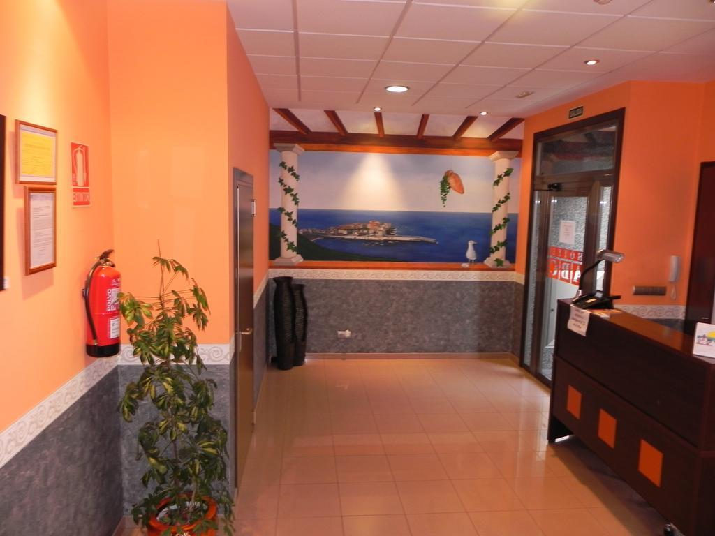 Hotel Restaurante Pizzeria ABC Laracha Esterno foto