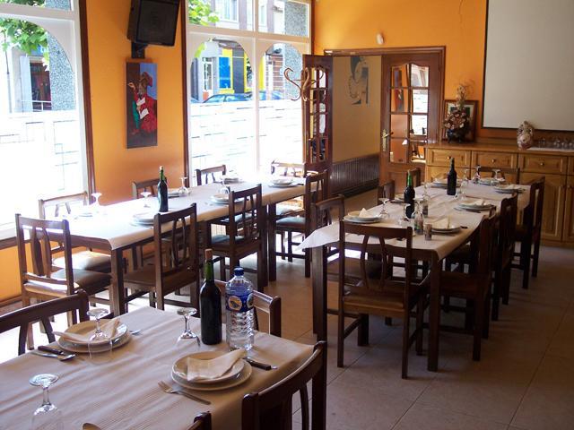 Hotel Restaurante Pizzeria ABC Laracha Esterno foto